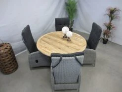 Tuin Hart Boutique -Tuin Hart Boutique 12 1 te velde tuinmeubelen ross tuinstoel met malta teak tuintafel boven rossmalta