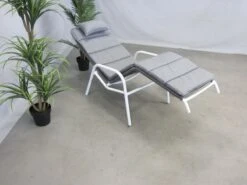 Suns Sora Relax Tuinstoel Mat Wit Met Kussen -Tuin Hart Boutique 12 9 suns sora relax tuinstoel mat wit met kussen 108453084125